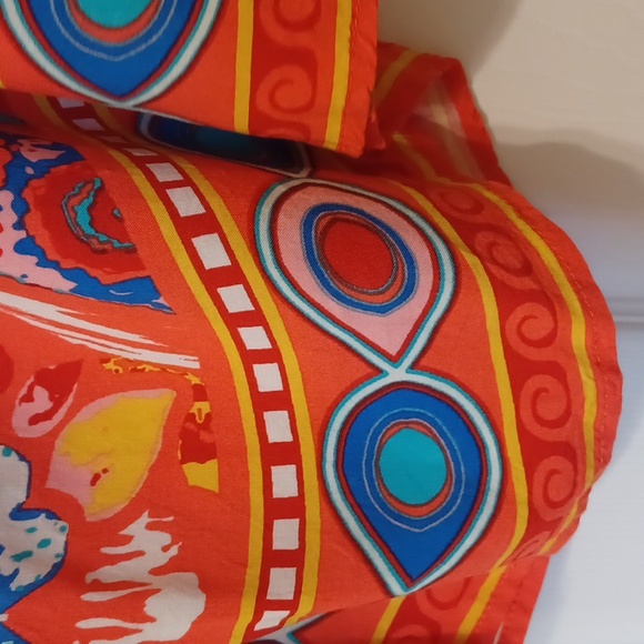 Flying Tomatoe, size L, floral print mini dress with ruffled collar. 100% rayon. - Picture 8 of 12